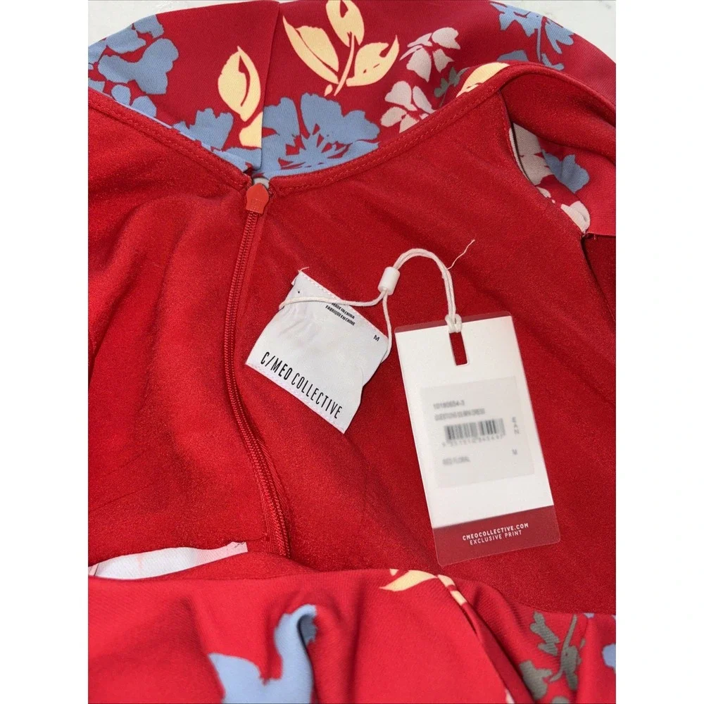 C/MEO Collective Red Floral Ruffle Cold‎ Shoulder Mini Dress Womens Medium NWT